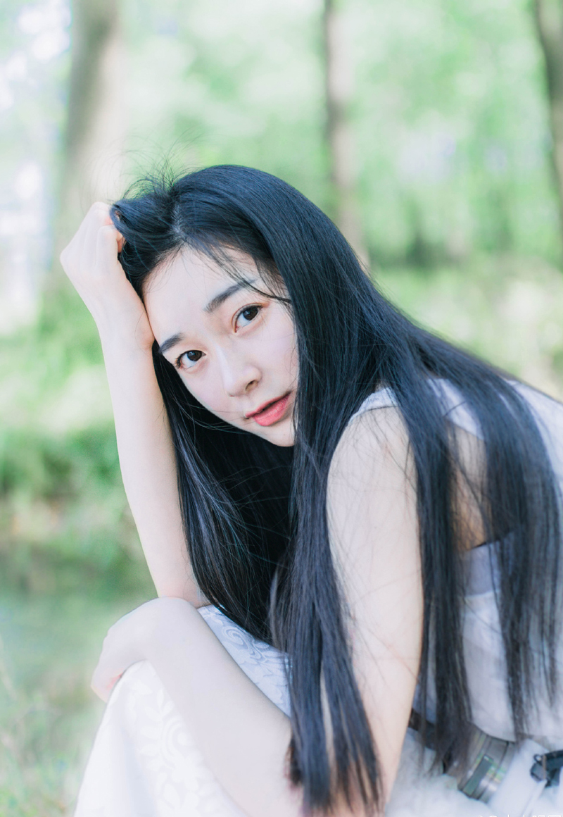 至于蜀中，吕布入蜀不容易，但蜀中的人马想要出来更难，单是汉中几个关卡，吕布甚至无需增派兵马，就足够把刘璋给堵死在汉中。